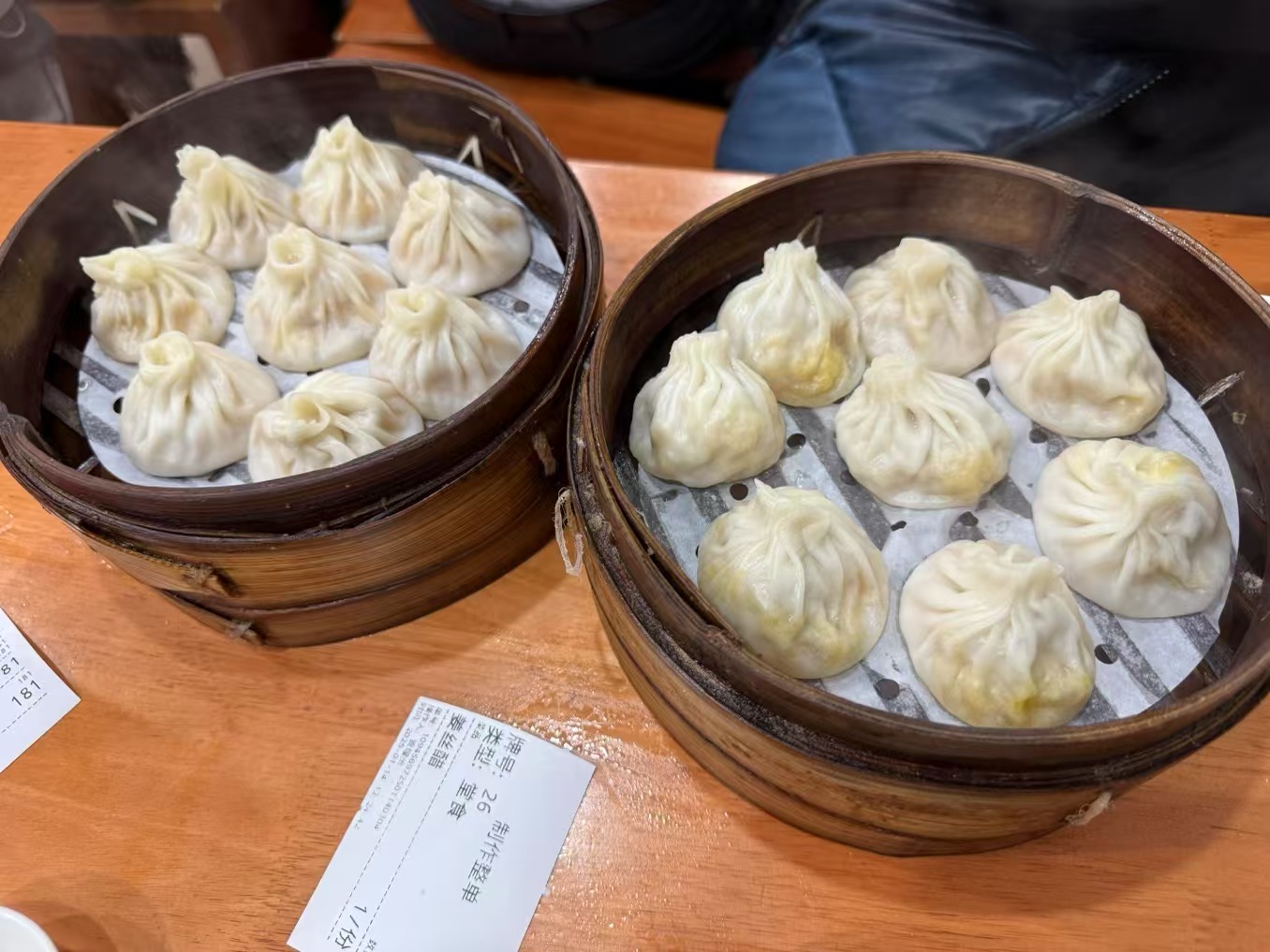 上海著名景点打卡一日游（享用米其林小笼包“莱莱小笼”）