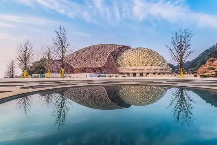 南京大报恩寺遗址 外秦淮河游船 牛首山 私人导览一日游