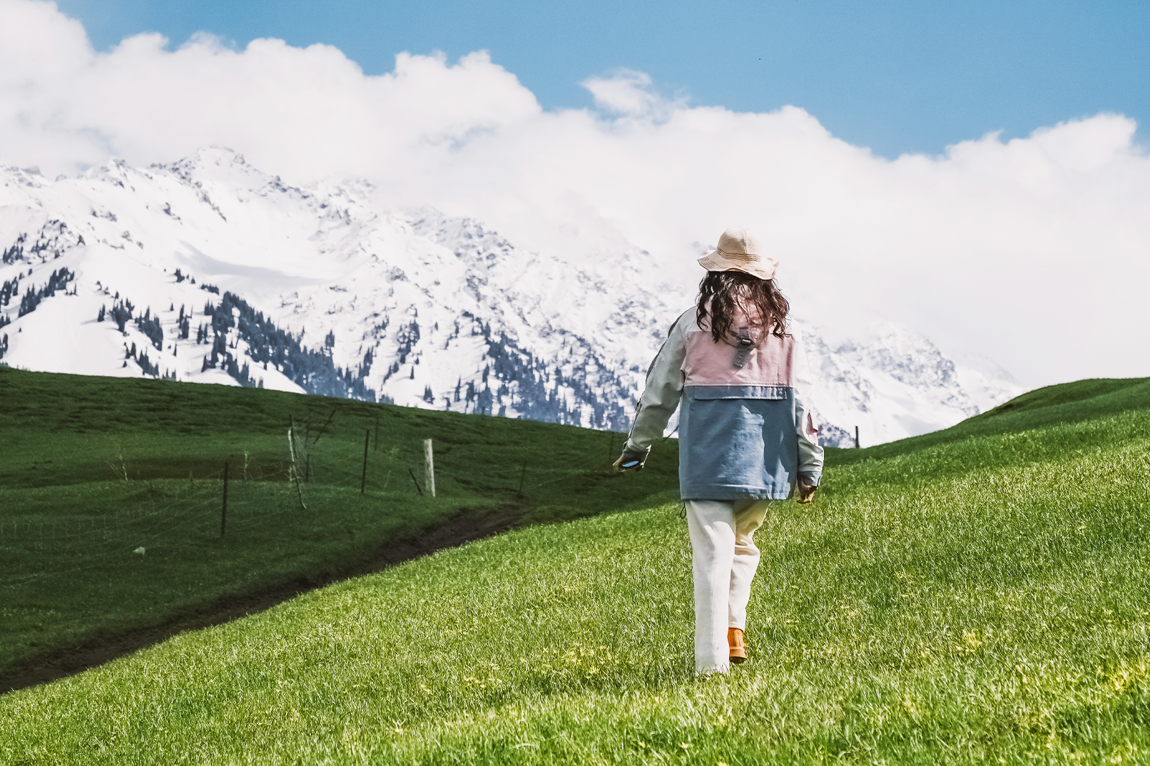 新疆伊犁牧野伊夏五月版7日游（全程摄影旅拍+赛湖帆船体验+喀拉峻民族家访+库尔德宁小火锅+那拉提空中草原+恰甫其海+果子沟大桥+六星街）