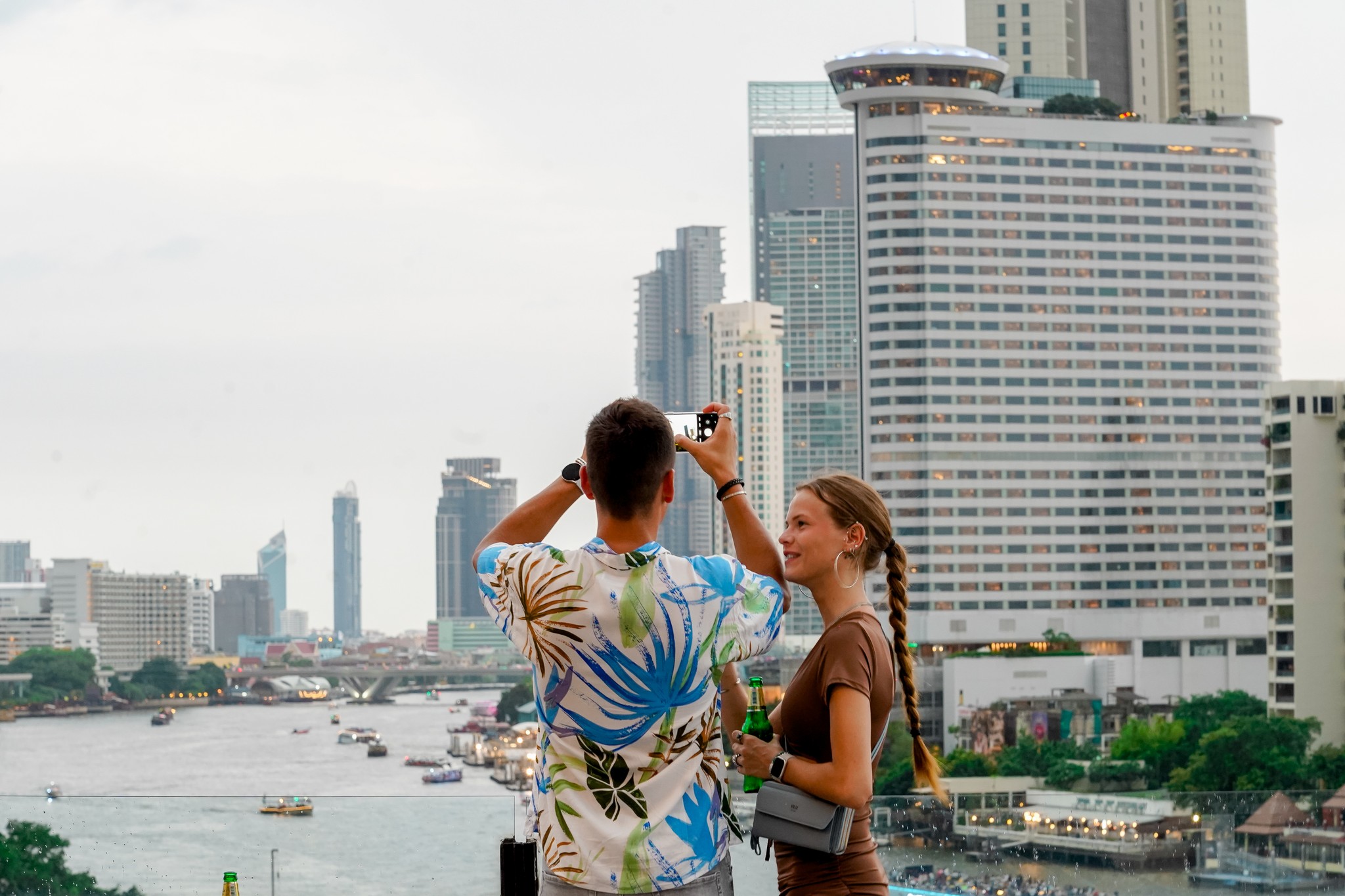 曼谷唐人街夜市美食之旅，步行