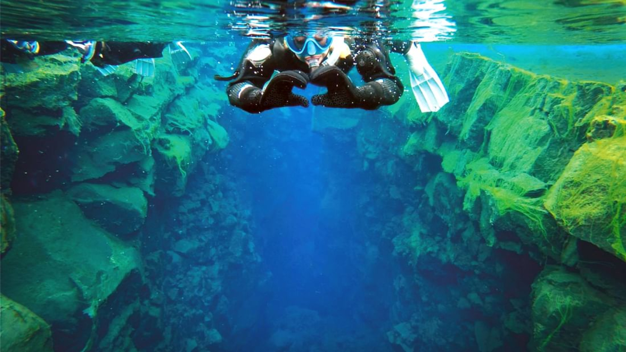 丝浮拉（Silfra）浮潜体验和水下照片