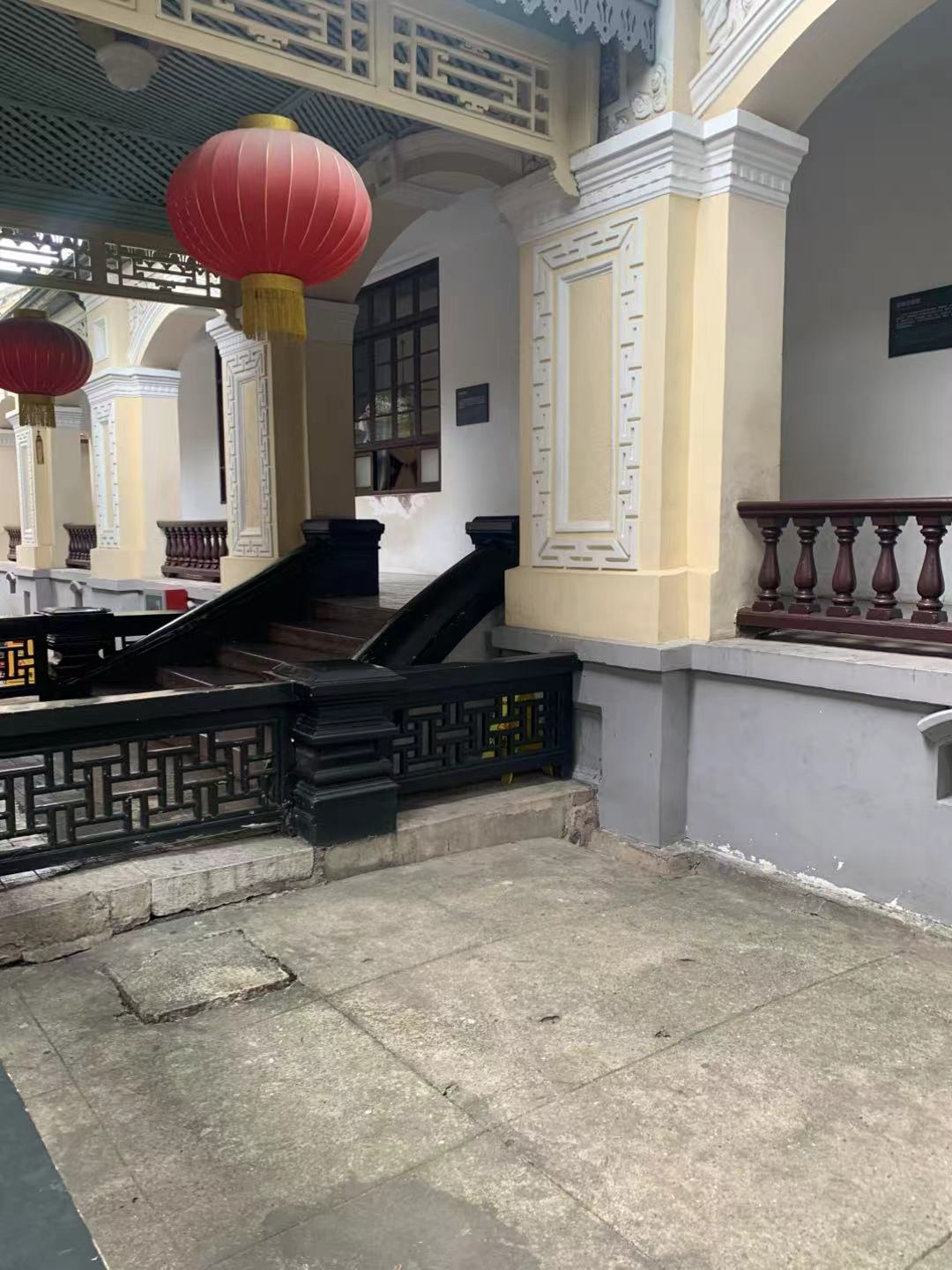 南京私人导览一日游 南京总统府 中山陵 美龄宫 牛首山 夫子庙