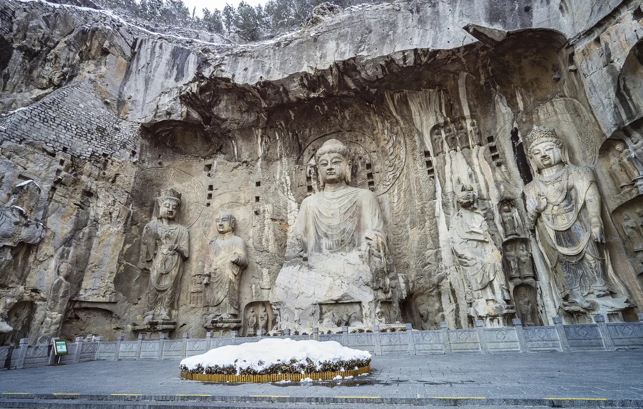 河南洛阳龙门石窟&少林寺纯玩一日游（龙门石窟+少林寺+探秘中国武术之源+感受佛教文化+打卡世界文化遗产+探索中国特色建筑+洛阳往返）