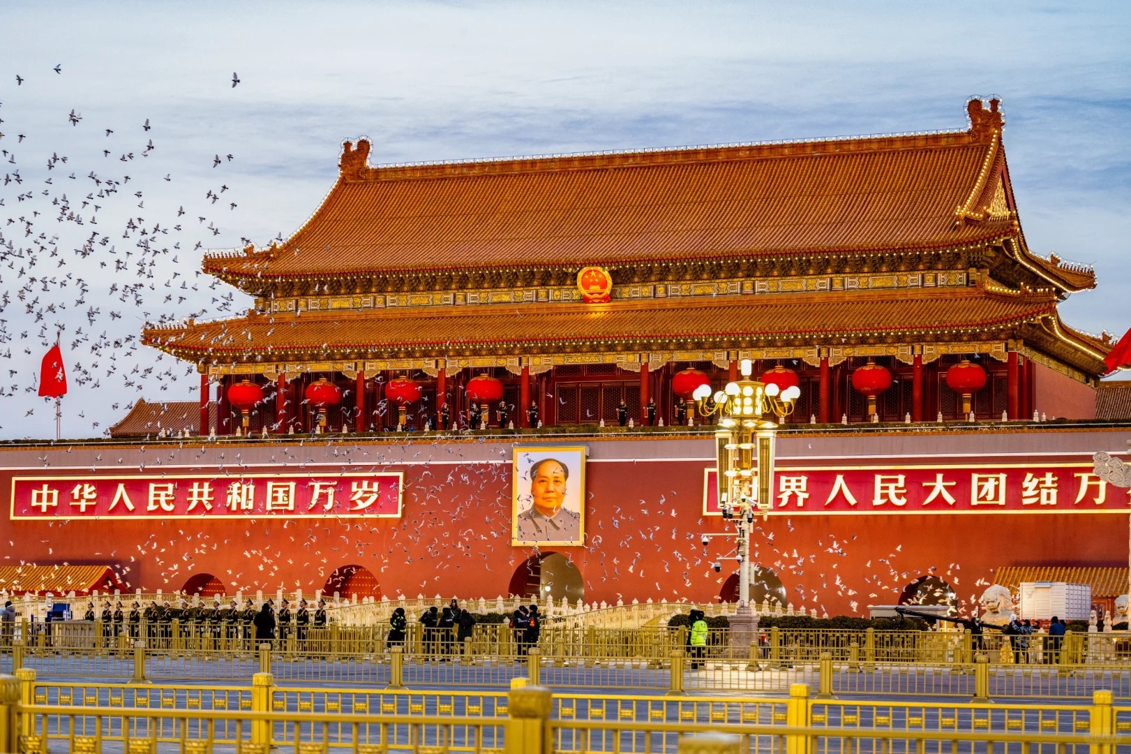 北京深度全景点6天5晚游（天安门广场-故宫-恭王府-什刹海-八达岭长城-鸟巢及水立方-天坛-颐和园-圆明园-环球影城）纯享老北京慢生活