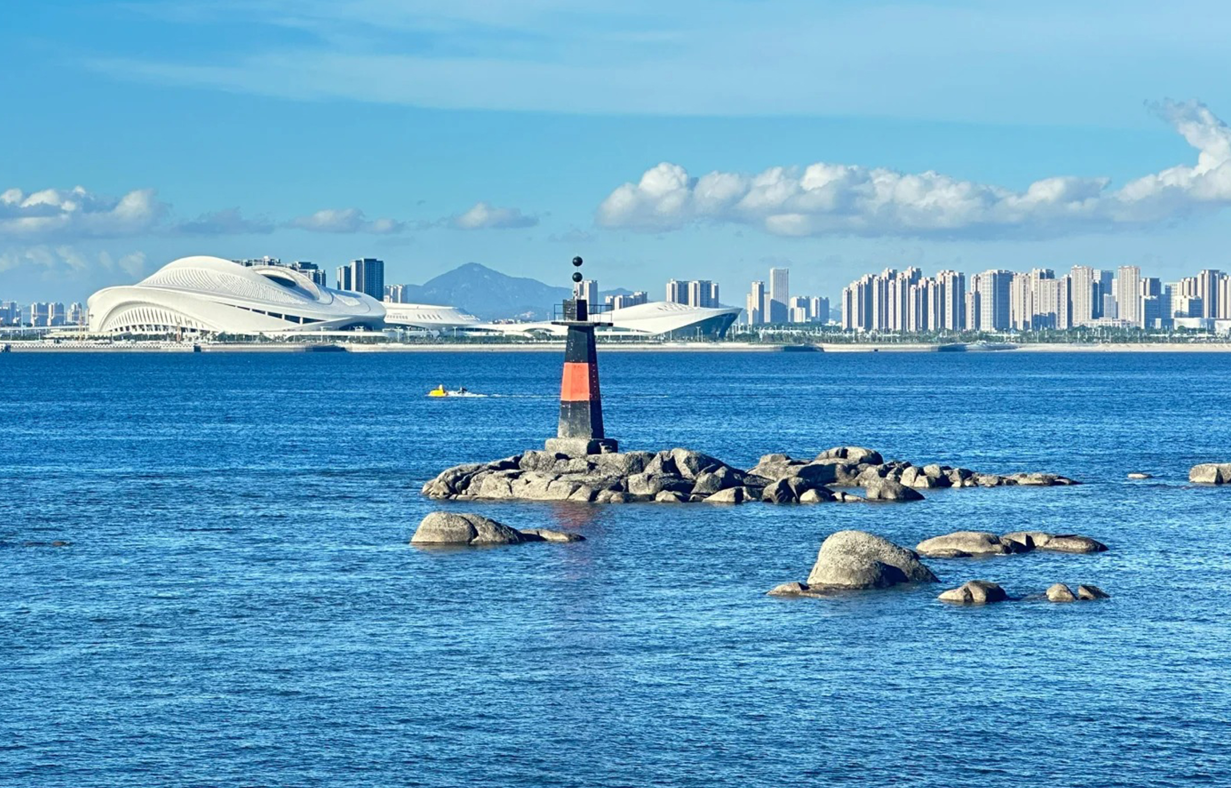 福建泉州&鼓浪屿5日游（厦门往返+可选4钻/5钻酒店+逛足鼓浪屿+打卡《千与千寻》&《黑神话悟空》+探秘千年古刹+赠送女士簪花）