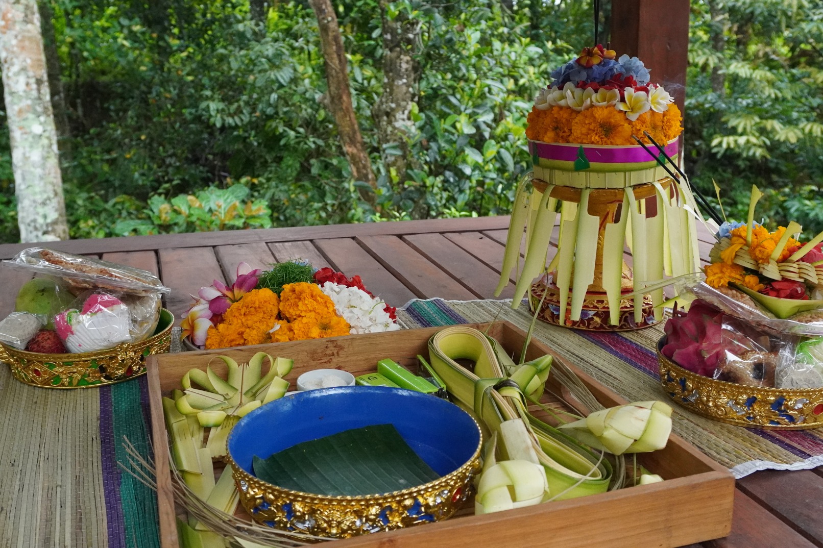 巴厘岛文化沉浸式体验：祭品、舞蹈和音乐工作坊