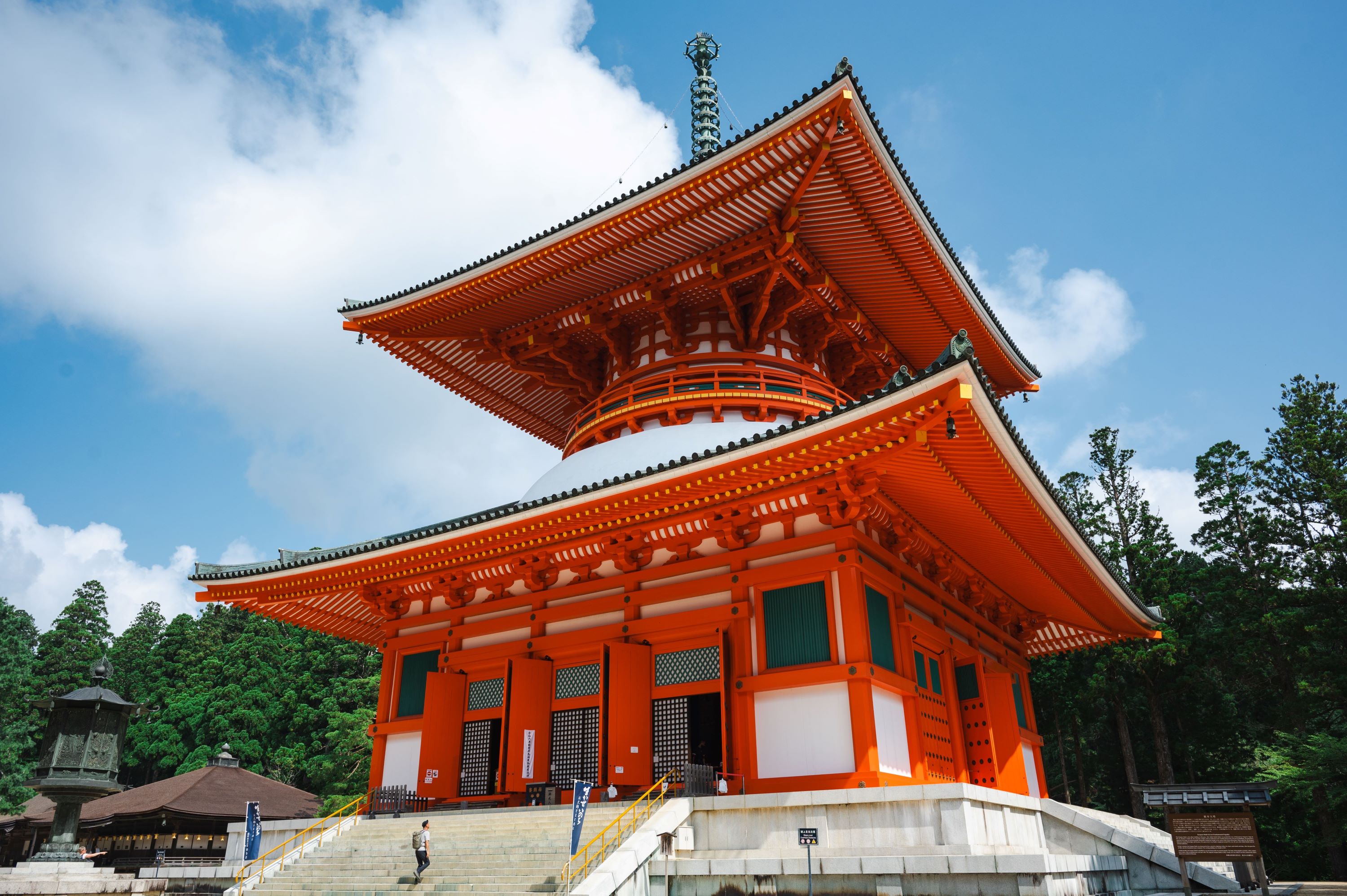 高野山 & toretore市场 & 白良浜 & 三段壁千叠敷一日游 (大阪/临空城出发)