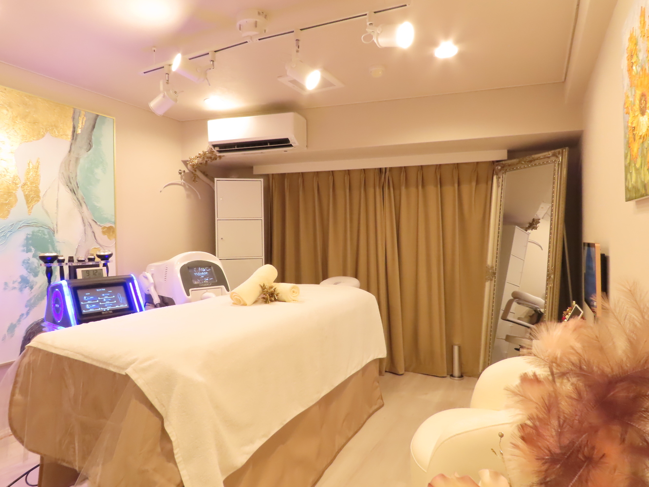 女士专属除毛&换肤美容体验 moremore clinical salon (东京涩谷)