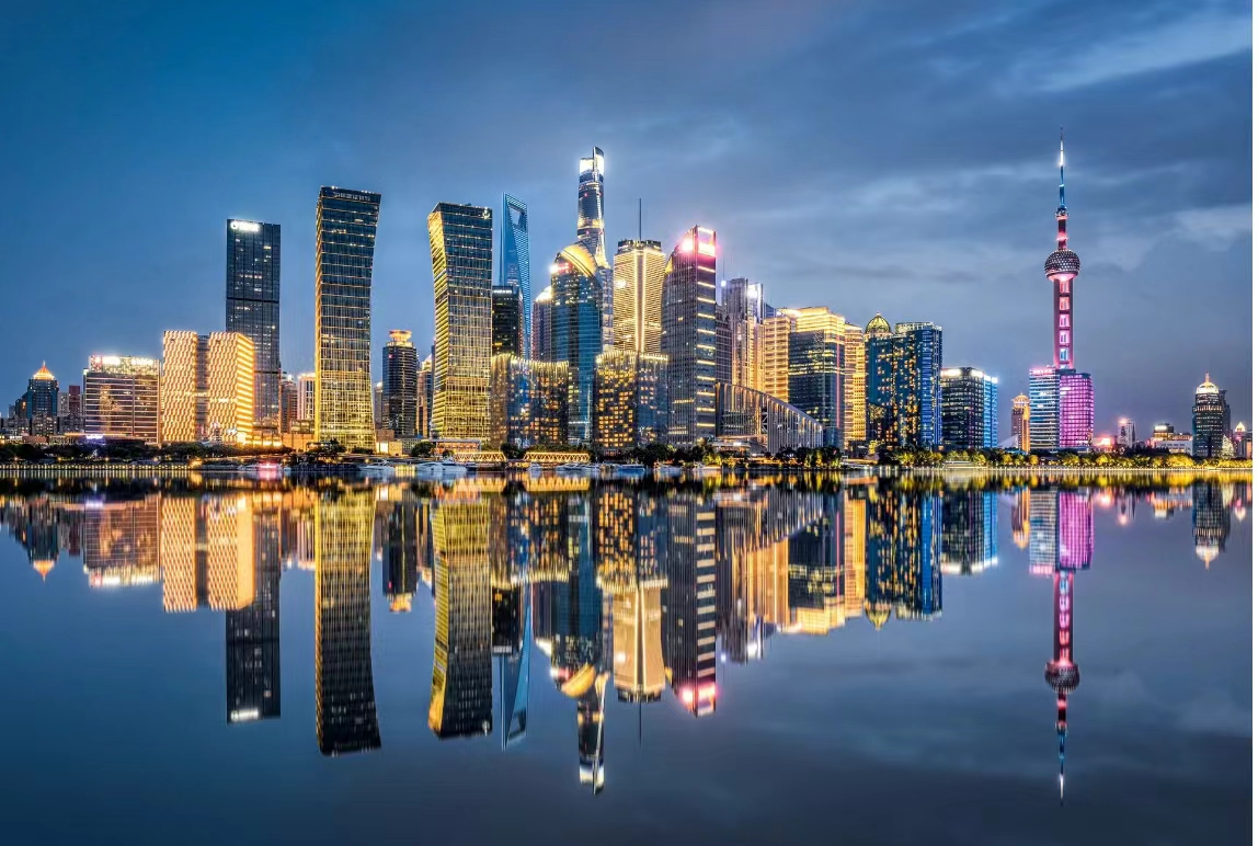 上海打卡女团nmixx潮流韩式快乐一日游：大韩民国旧址+武康大楼+新天地+豫园+外滩+很久以前羊肉串散团+全程导游讲解陪同