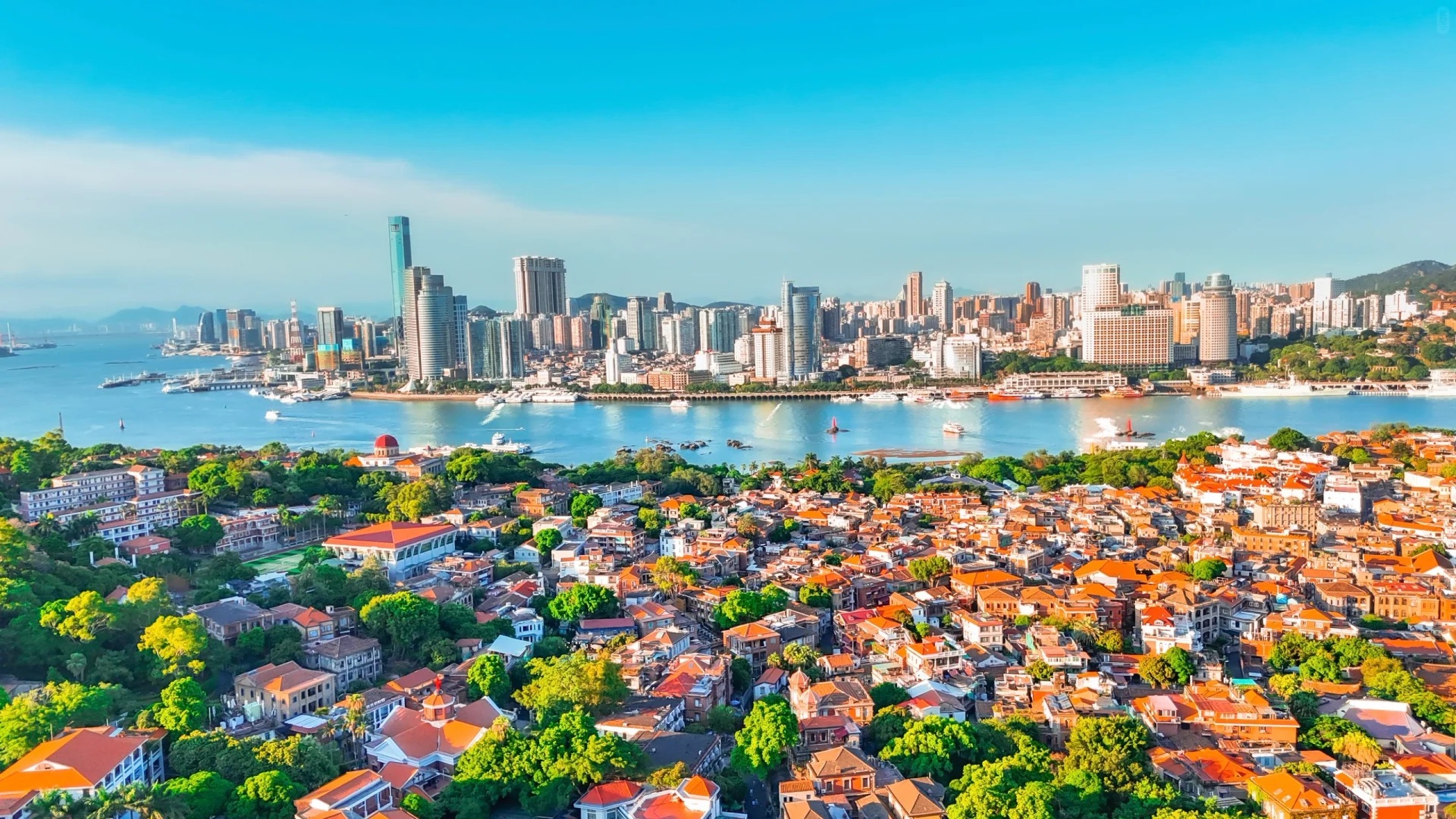 福建厦门山海步道&鼓浪屿1日游（鼓浪屿+山海步道+万国建筑博览+打卡网红转角+赠送老别墅下午茶&精美福袋&旅拍底片+厦门往返）