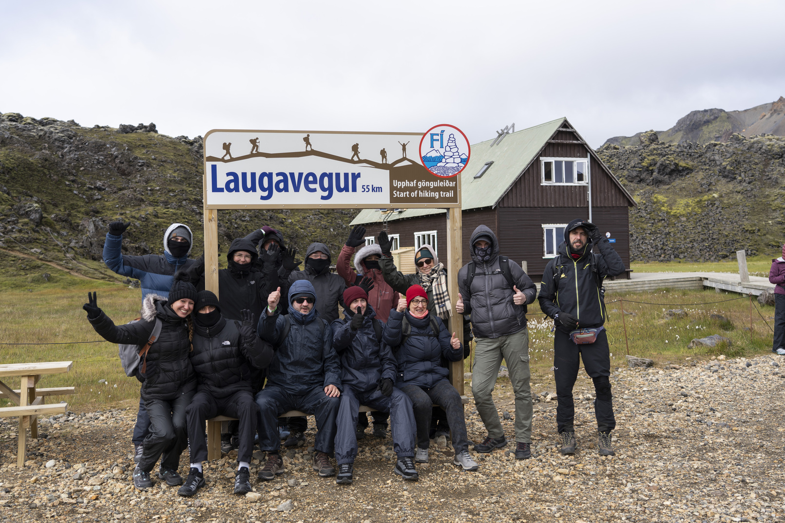 从雷克雅维克和赫拉出发，前往兰德曼纳劳卡健行并享受温泉