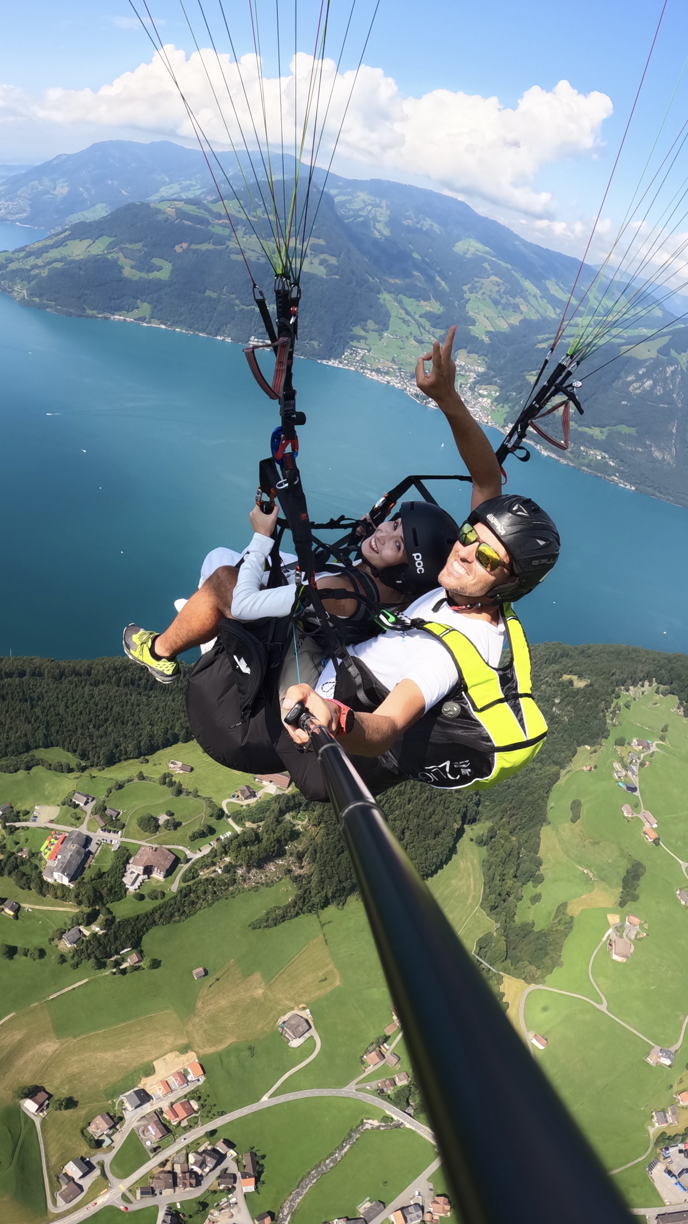 琉森双人滑翔伞飞行体验