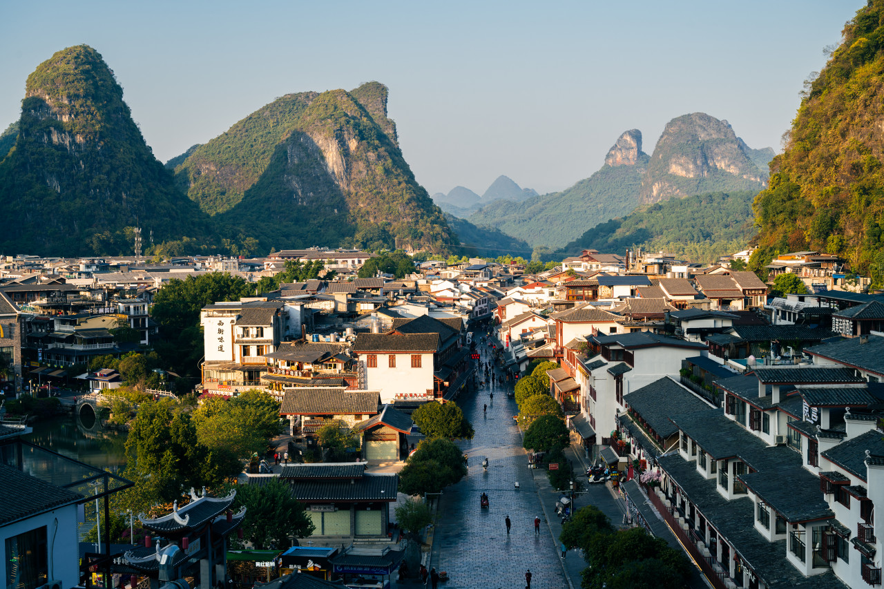 银子岩溶洞&十里画廊&西街 包车一日游