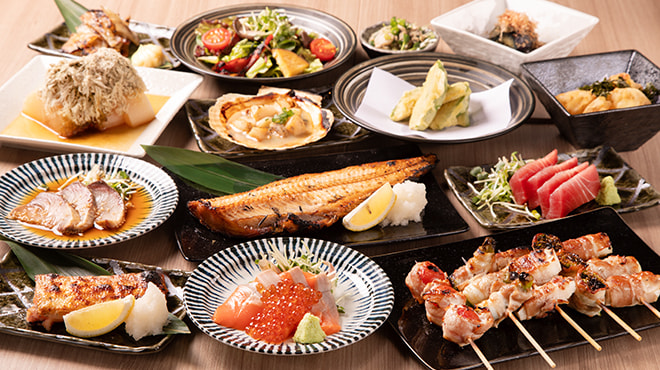 新古典居酒屋 KANDA TORASUZU（新鲜海鲜和烤鸡肉串）