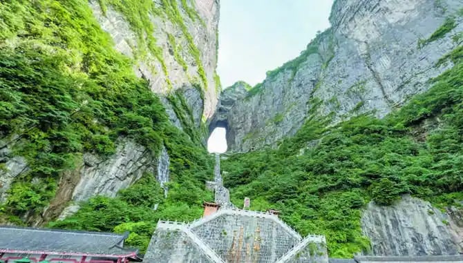 长沙出发张家界天门山国家森林公园 私人团一日游（动车往返）