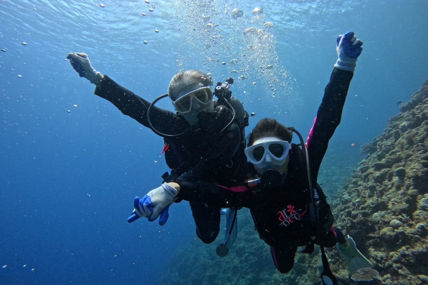 保证青之洞窟 潜水＆浮潜体验（冲绳）