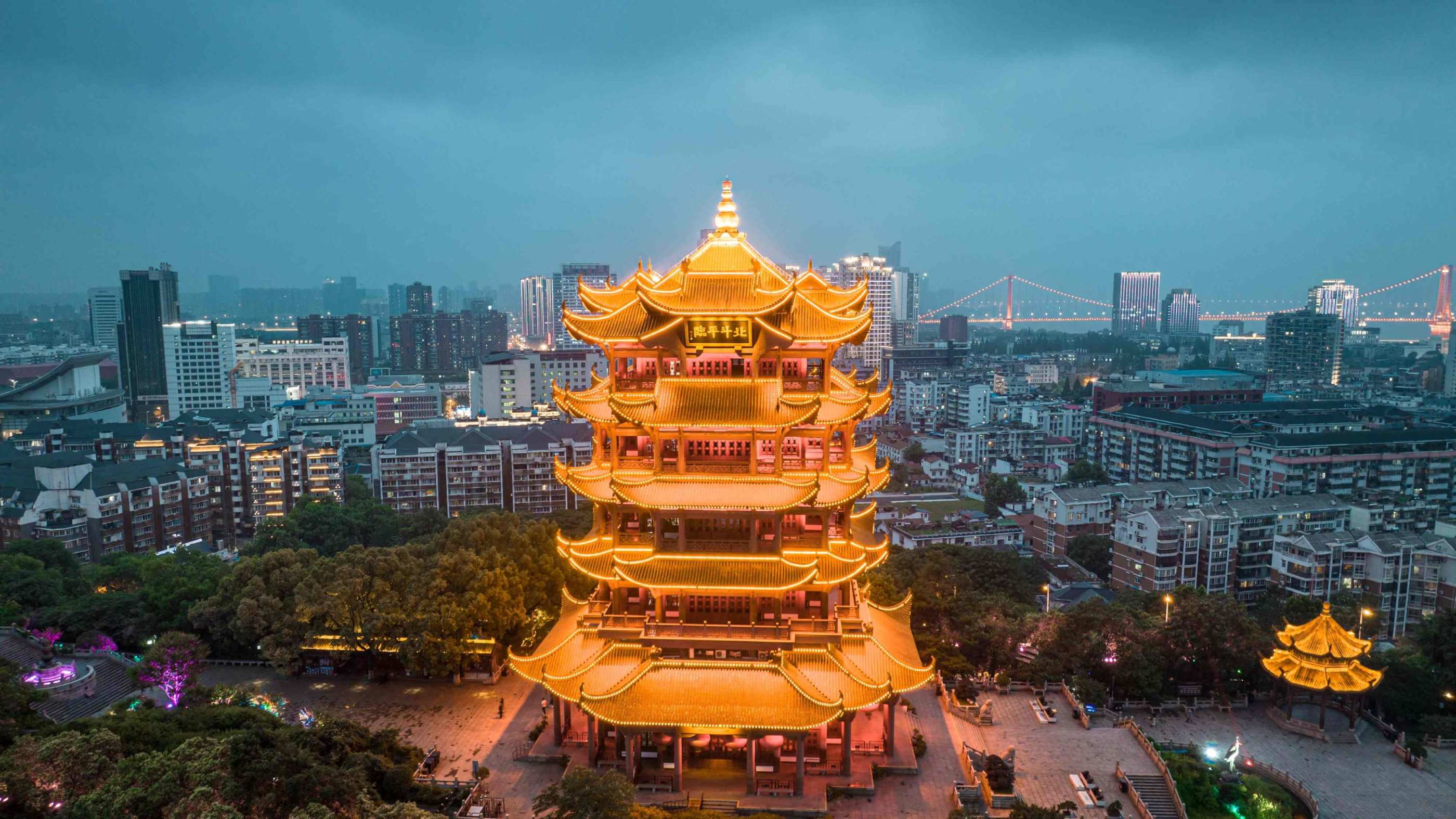 黄鹤楼&辛亥革命博物馆&古德寺&武昌江滩 包车一日游