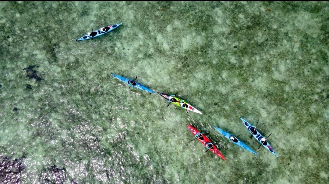 拉布安巴佐 (Labuan Bajo) 趣味一日皮划艇体验