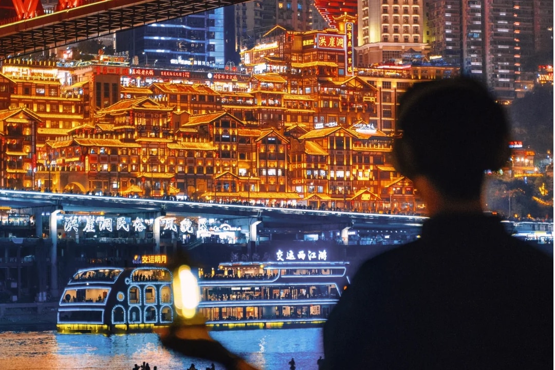 江湖重庆·2-8人小团3日游（重庆洪崖洞+解放碑+李子坝+长江索道磁器口市区跟团深度打卡网红山城）