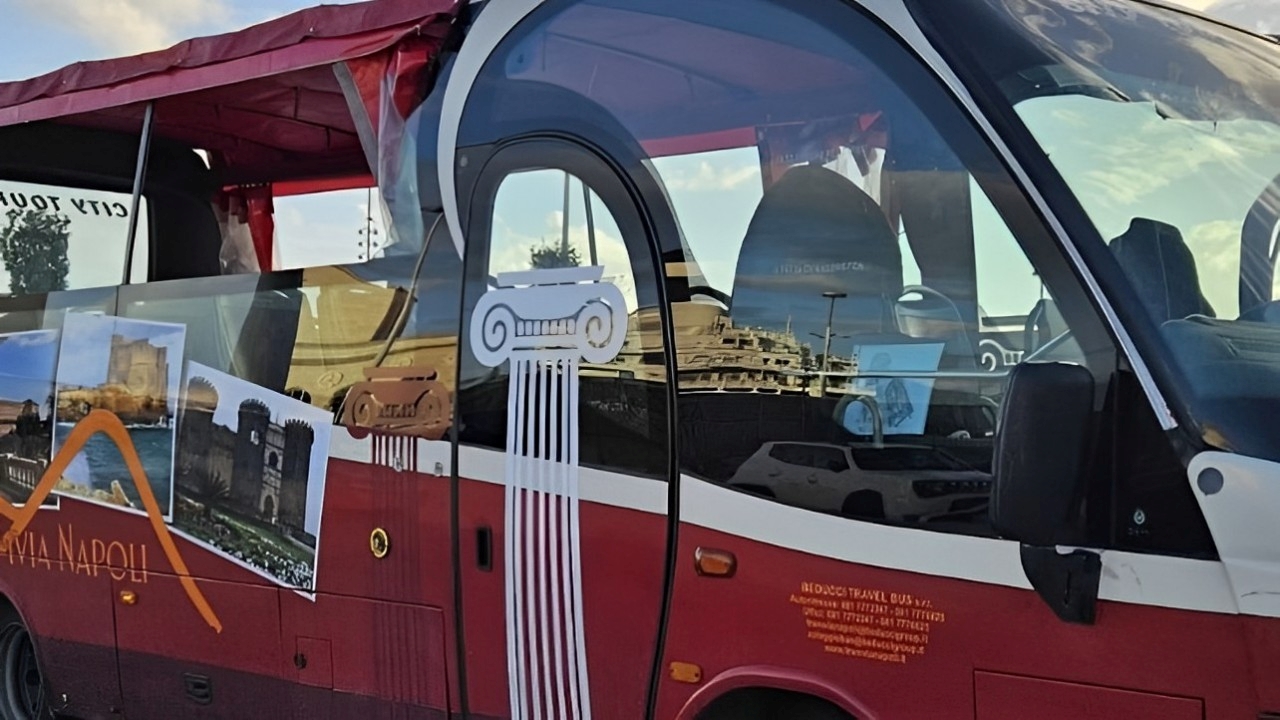 那不勒斯随上随下观光巴士（Tramvia Napoli）