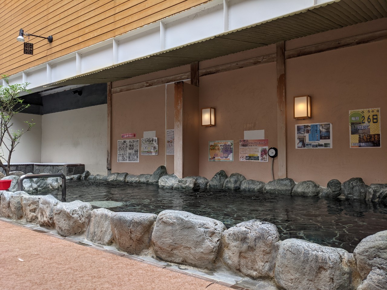 东京纹身友善钱汤与三温暖