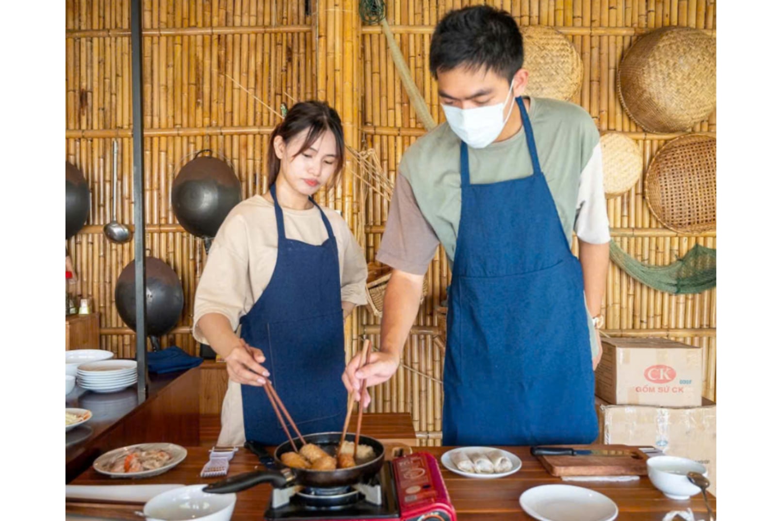 岘港乡村烹饪、骑行和纯净水体验