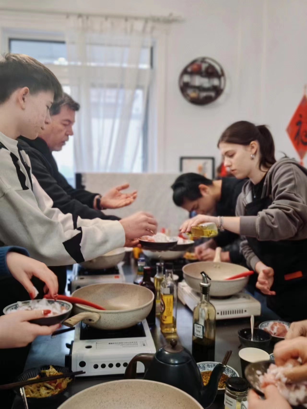 寻味老上海：80年历史里弄里的中国菜烹饪与茶艺体验