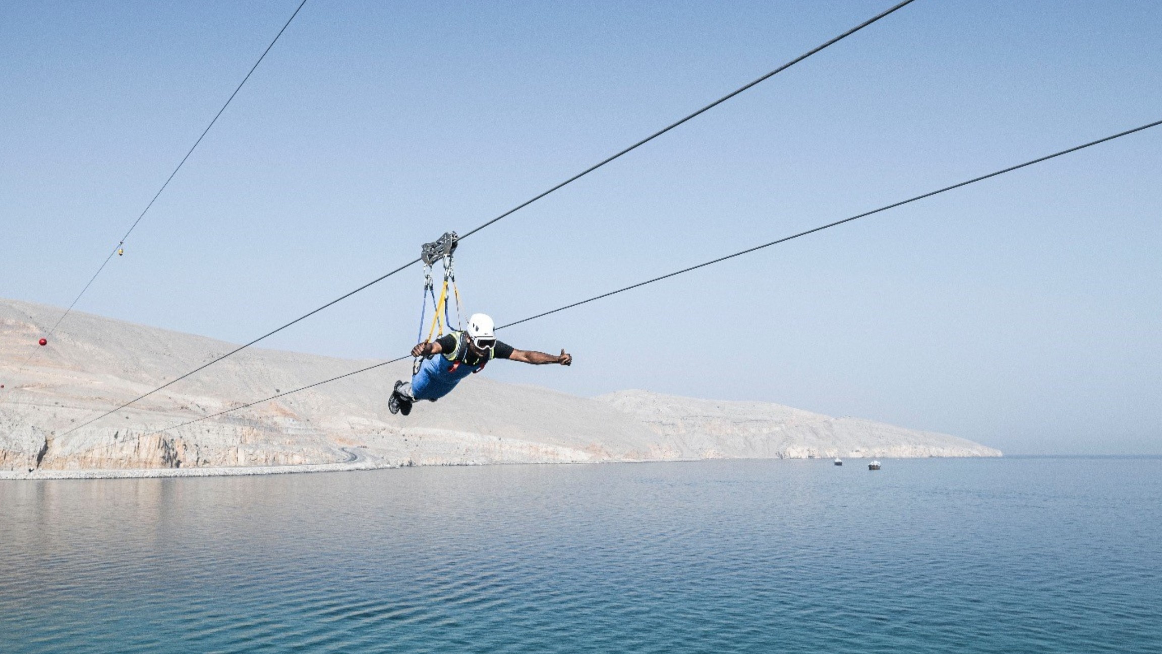 阿曼穆桑代姆滑索体验