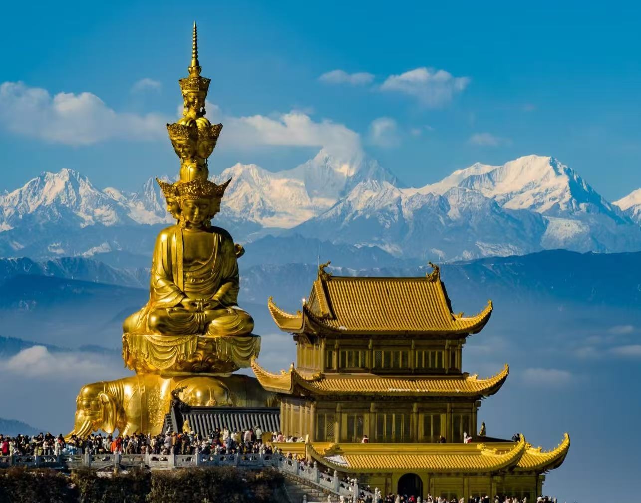 四川峨眉山乐山经典2日游（乐山大佛+报国寺+峨眉山金顶+观日出 云海 佛光 圣灯+特色四川火锅+精选酒店+成都往返）