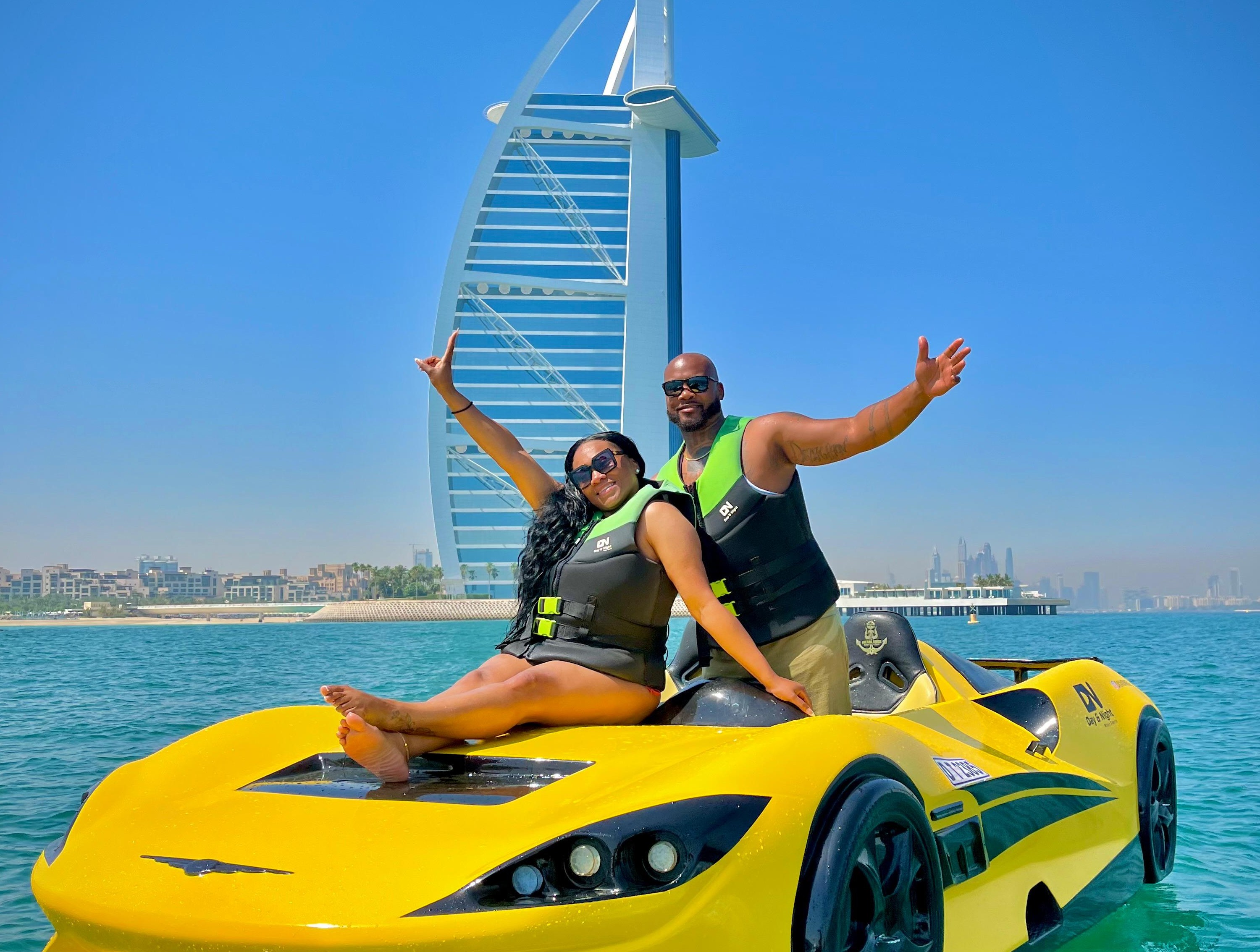 喷射快艇体验，可欣赏帆船酒店并赠送免费咖啡