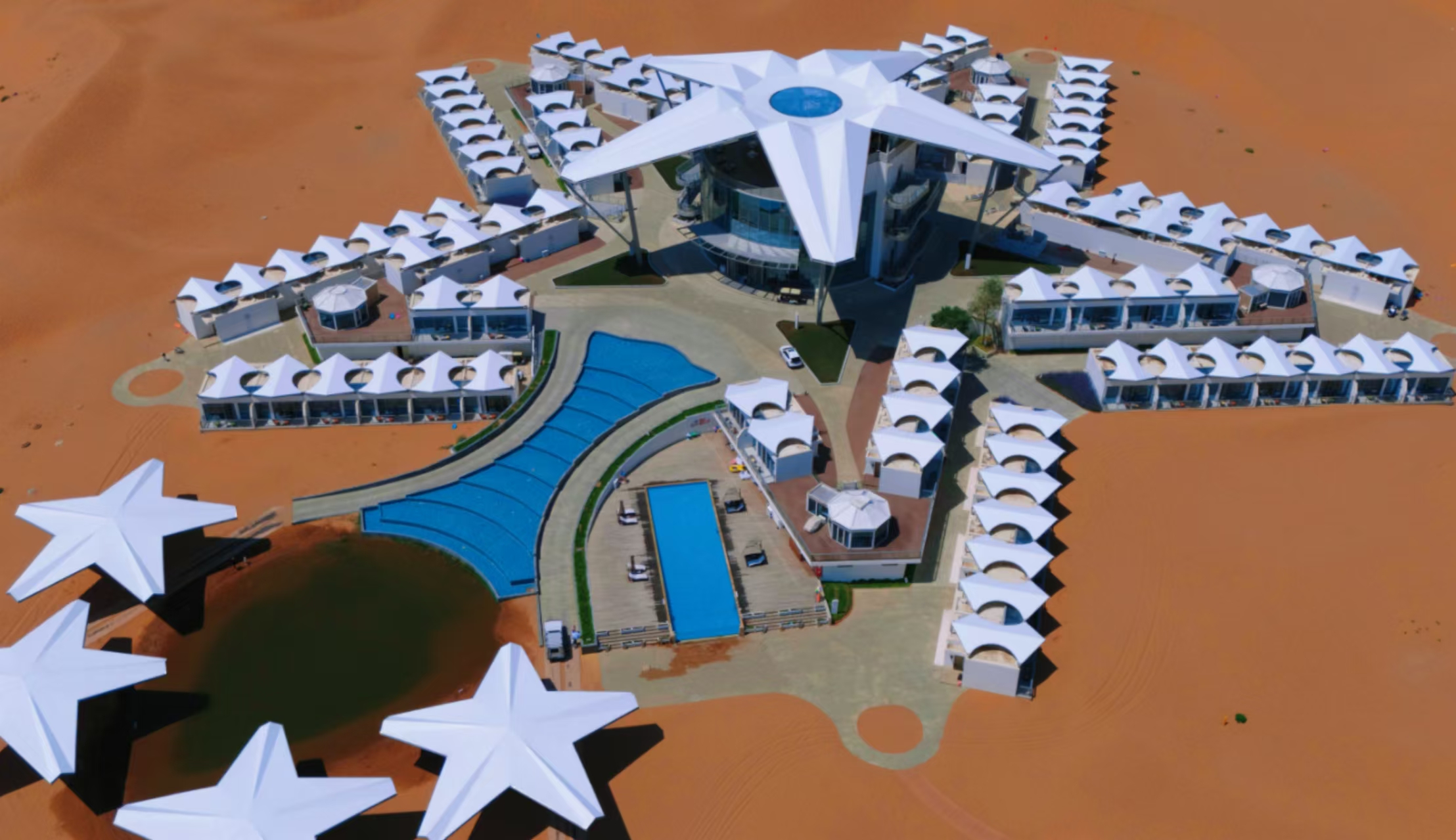 宁夏中卫星动时刻拼团5日（沙漠星星酒店+腾格里沙漠五湖穿越+赠乌兰湖无人机航拍+沙坡头+镇北堡西部影城+贺兰山岩画+66号公路）