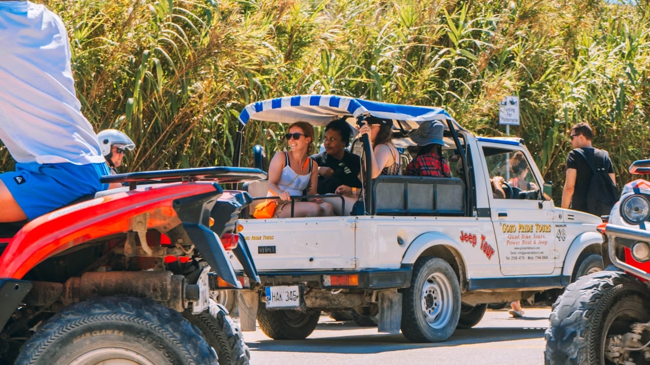 马耳他出发，科米诺和戈佐岛一日四轮摩托车之旅