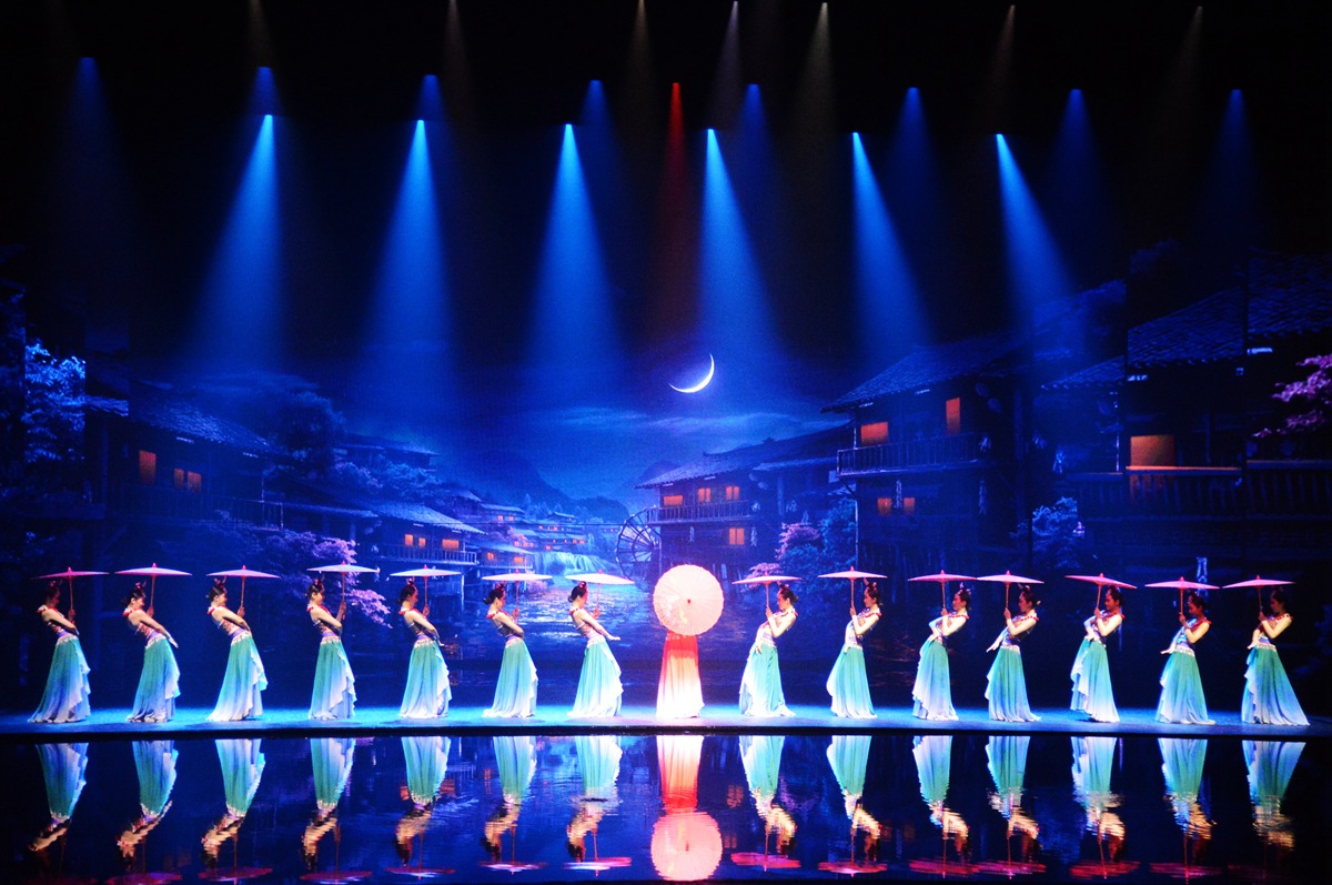 《张家界千古情》演出夜游 包车接送＋演出门票