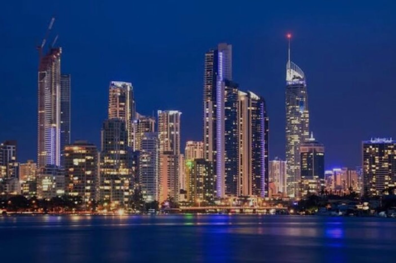 黄金海岸2小时城市灯光游船之旅（含船长）