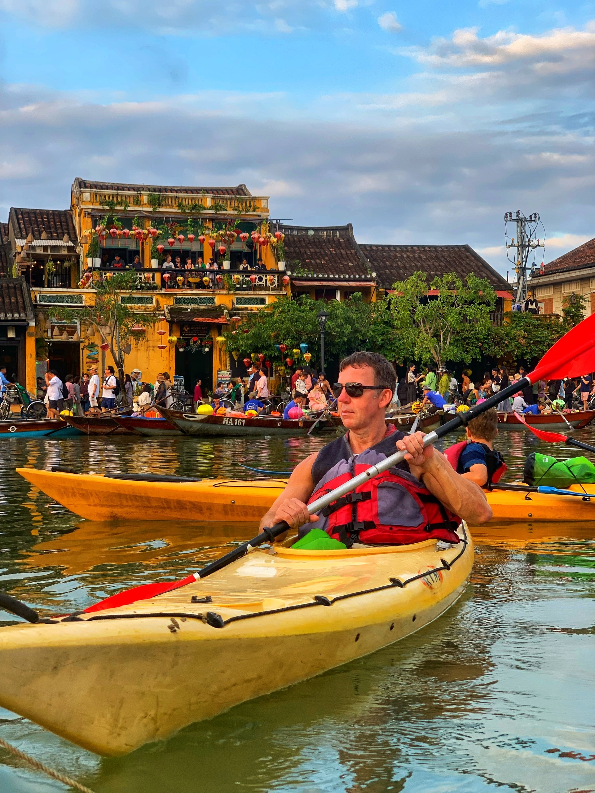 从老城区到红树林的皮划艇探险