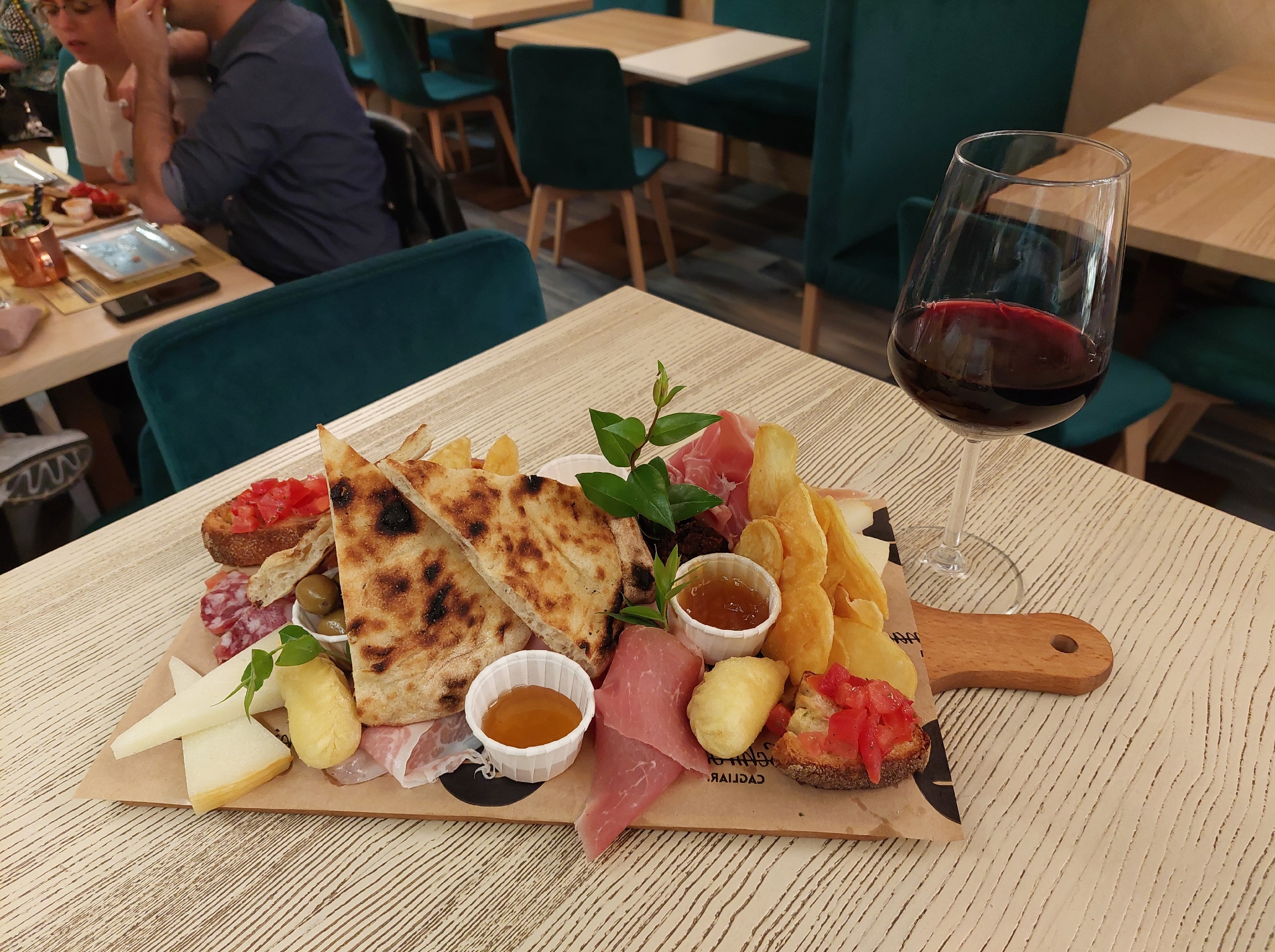 卡利亚里传统美食之旅