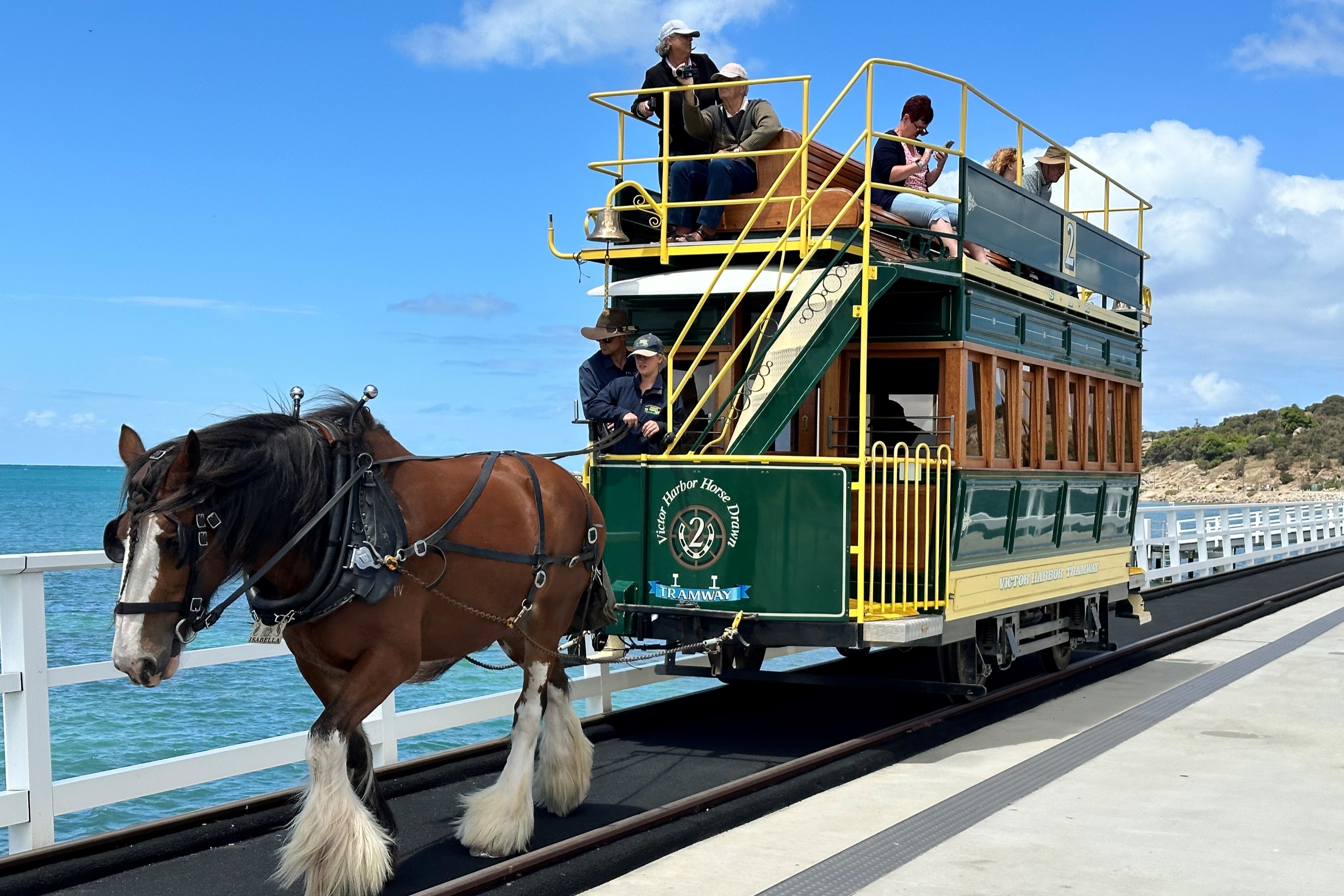 弗勒里厄半岛中文导览一日游
