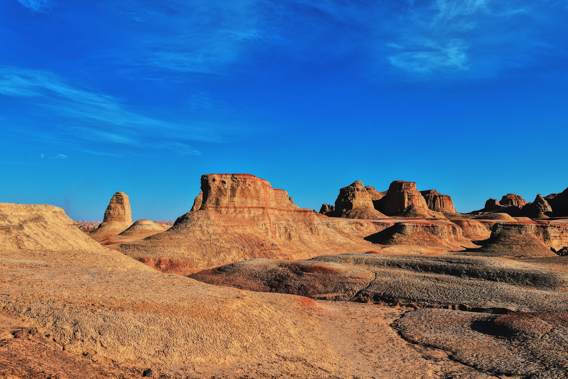 穿越千年的西域风情·甘肃敦煌一日游（探索玉门关+汉长城遗迹+神秘雅丹魔鬼城）