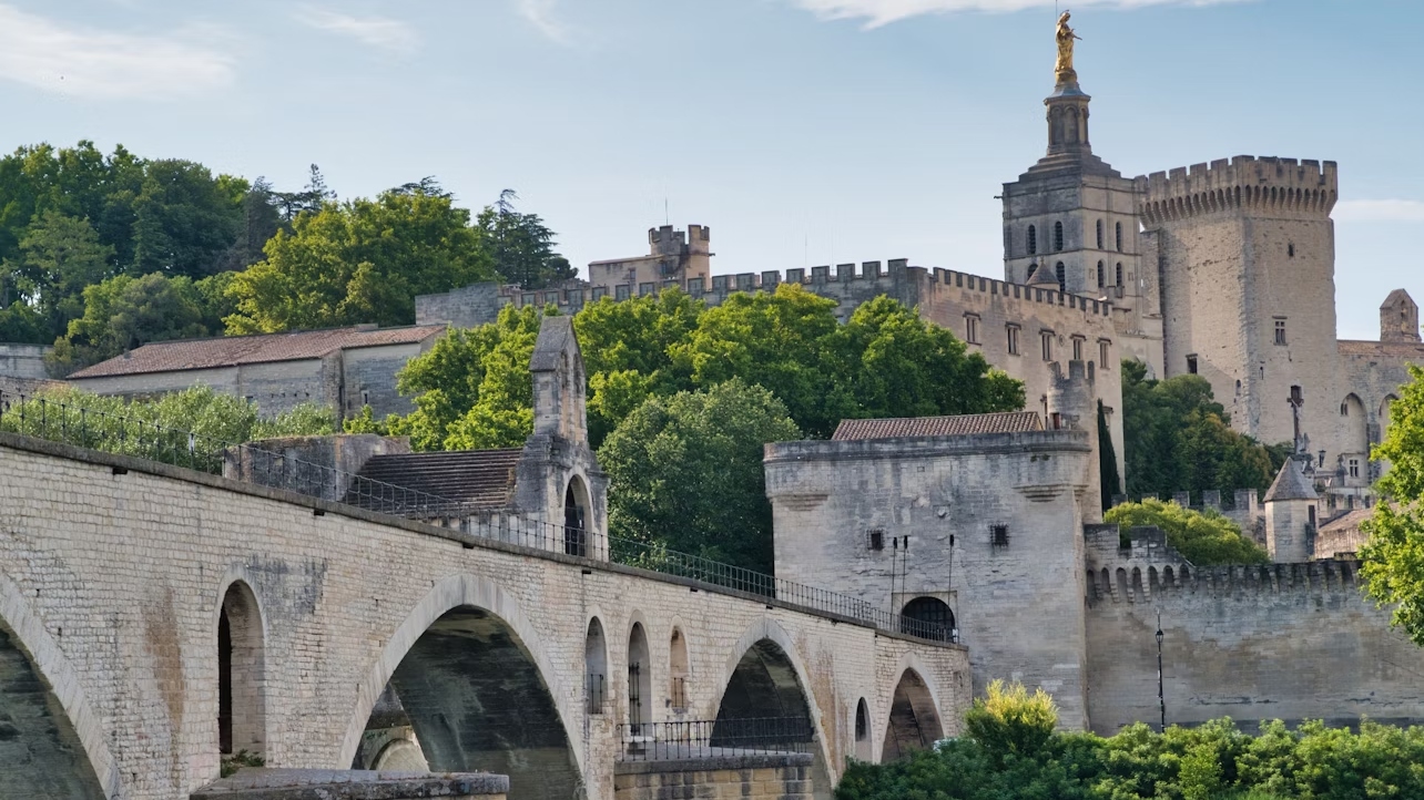 亚维农 (Avignon) 隆河 (Rhone River) 游船之旅
