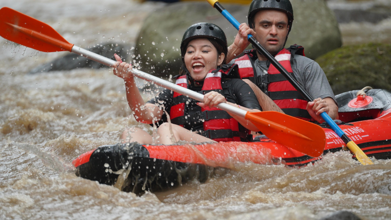 巴厘岛乌布阿勇河皮划艇探险
