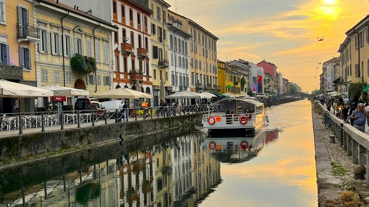 纳维利运河乘船开胃酒体验