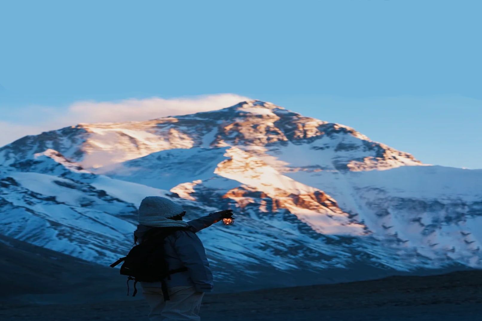 西藏拉萨日喀则高奢8日（天后同款瑞吉+日喀则希尔顿+珠峰大本营日照金山+两大圣湖纳木错&羊卓雍错+私导讲解布达拉宫&大昭寺&扎什伦布寺）