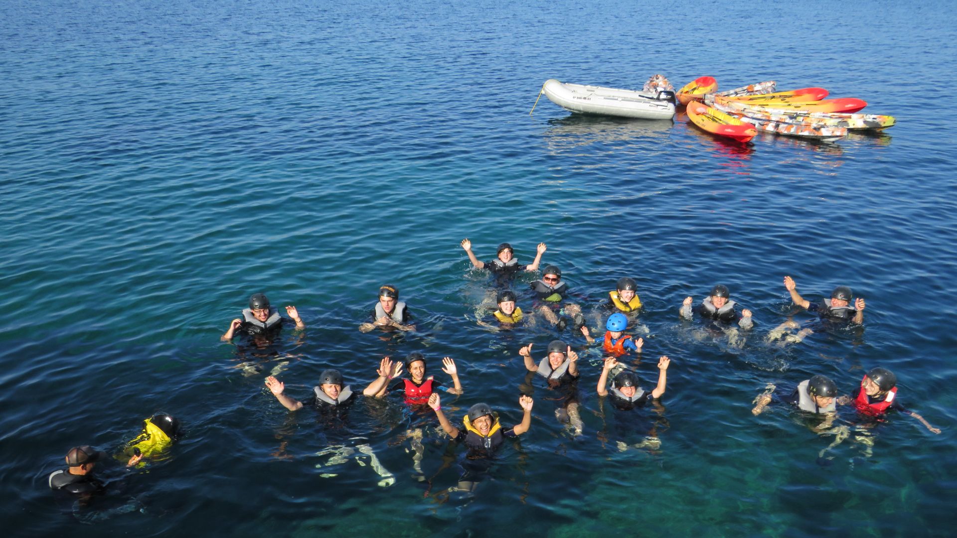 马略卡岛浮潜、皮划艇和悬崖跳水之旅