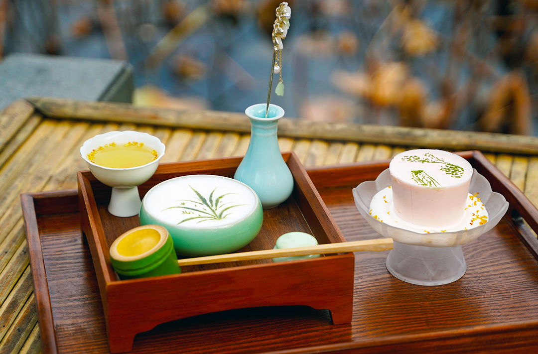 杭州西湖+乘船游西湖+灵隐寺+点茶画扇半日游/一日游（体验宋韵点茶画扇+春季赏花+江南风光）