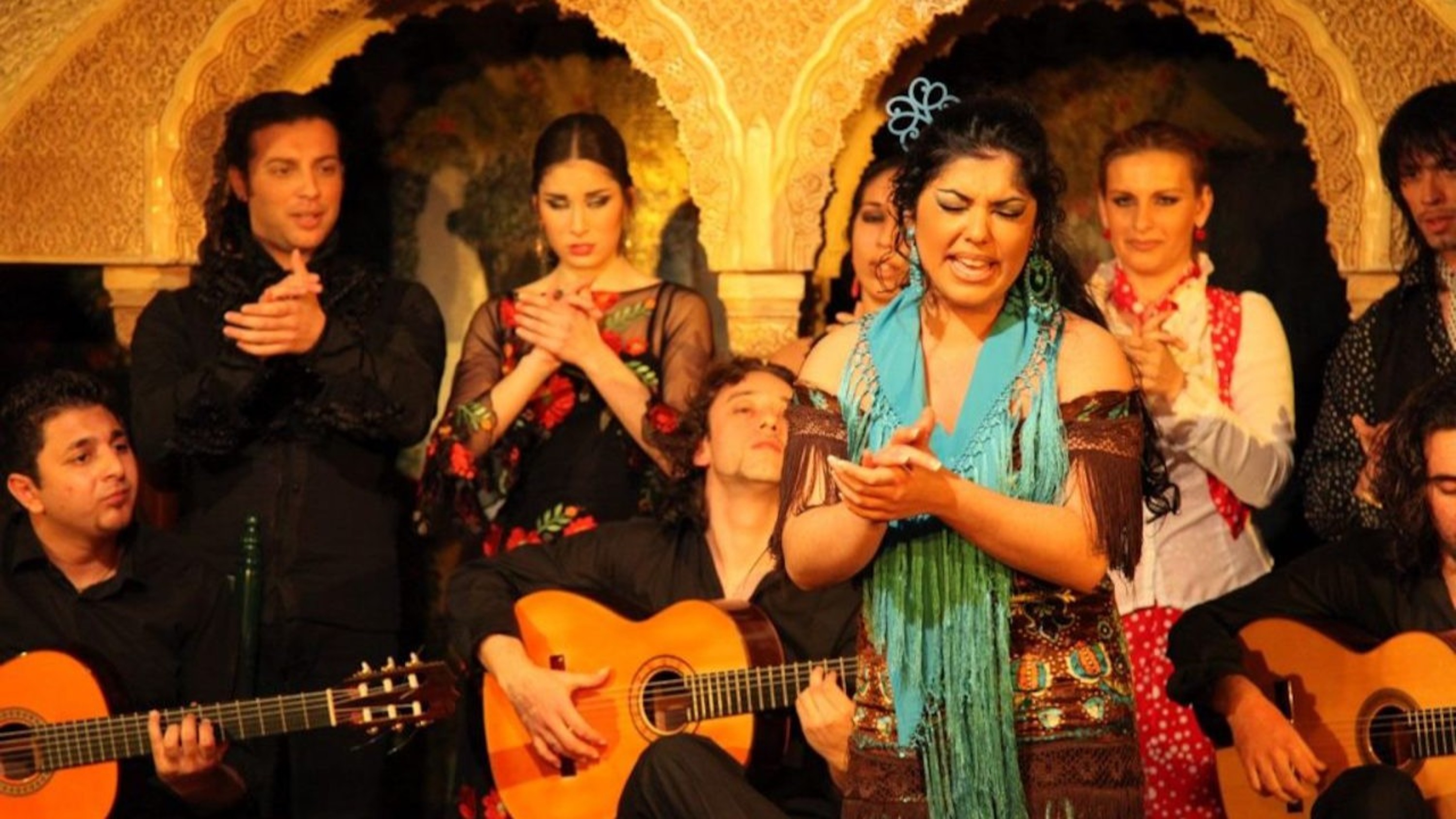 塞维利亚弗拉门戈舞之夜与小吃之旅