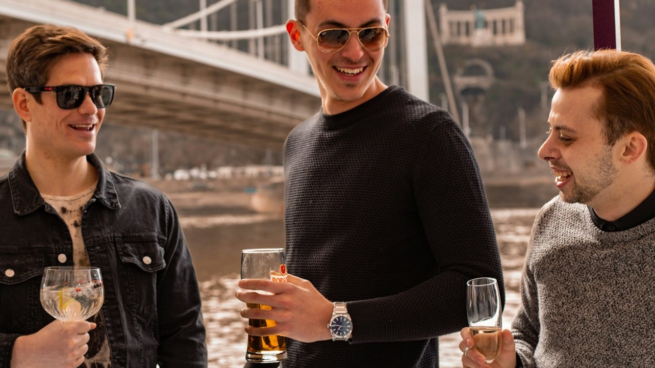 布达佩斯无限畅饮游船体验