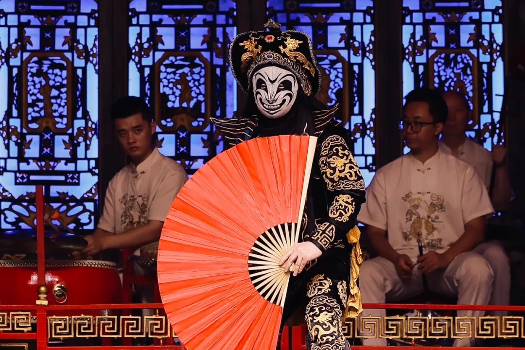 四川成都蜀风雅韵川剧表演一日私家团（成都熊猫基地+三星堆博物馆&都江堰·美食品鉴张醪糟+宽窄巷子citywalk）