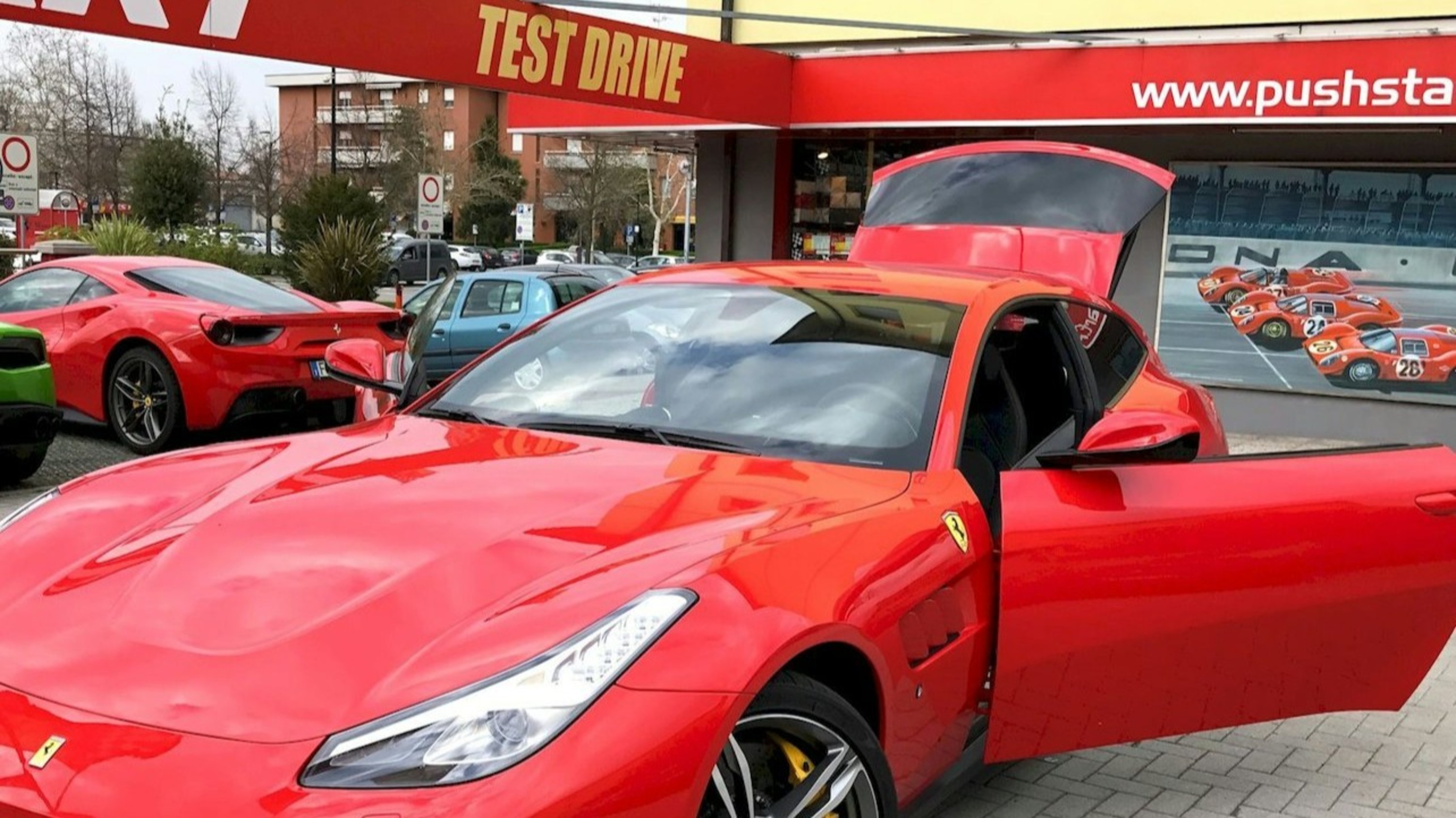 在马拉内罗体验 Ferrari GTC4Lusso 试驾