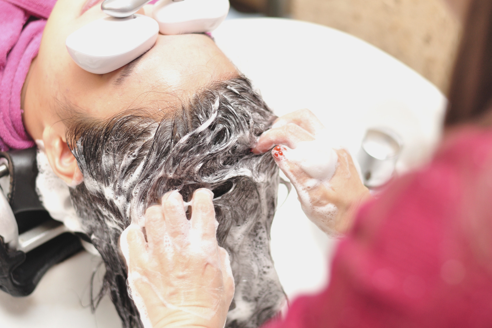 BOBORIS 首尔 (Seoul)  美发沙龙：头皮护理和个人色彩分析