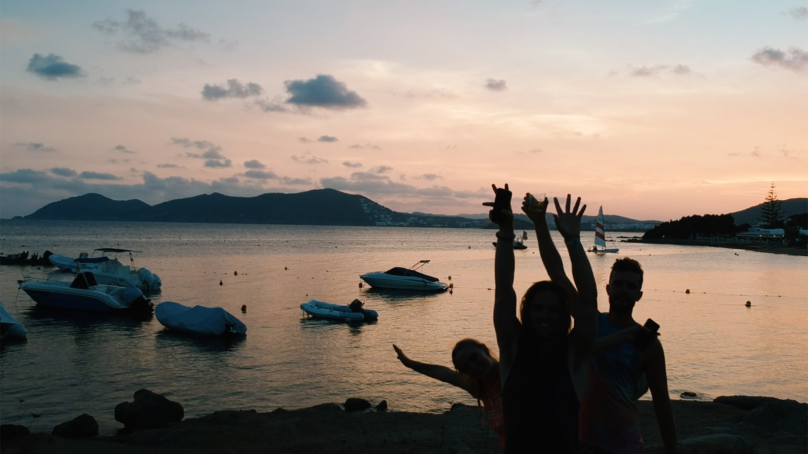 巴塞隆纳哥斯大黎加海滩露营